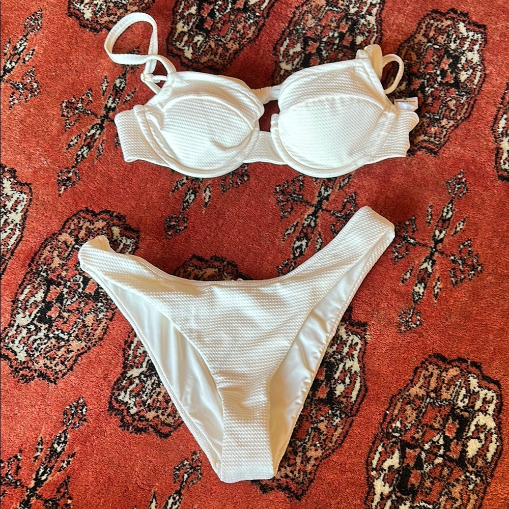 Dippin Daisy White Textured Bikini Set